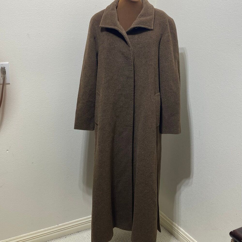 Cinzia Rocca Long Length Single Breasted
Coat 100% Baby Alpaca Women's Size 4
